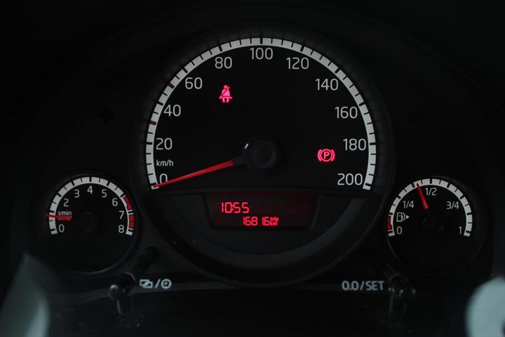 Rød VW UP! fra 2014