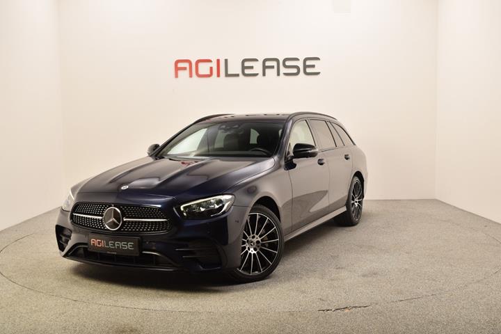 Blå Mercedes E300 de fra 2022