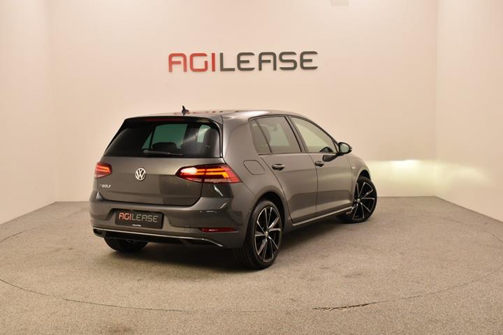 Grå VW e-Golf VII fra 2017