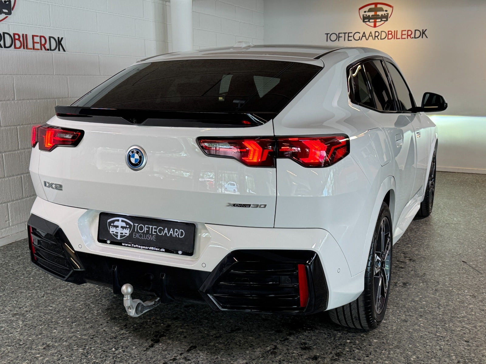 Hvid BMW iX1 fra 2026