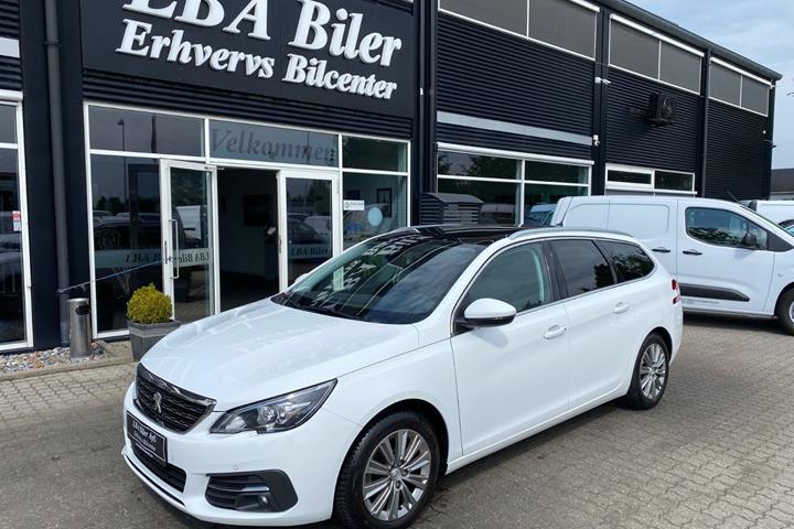 Hvid Peugeot 308 fra 2020