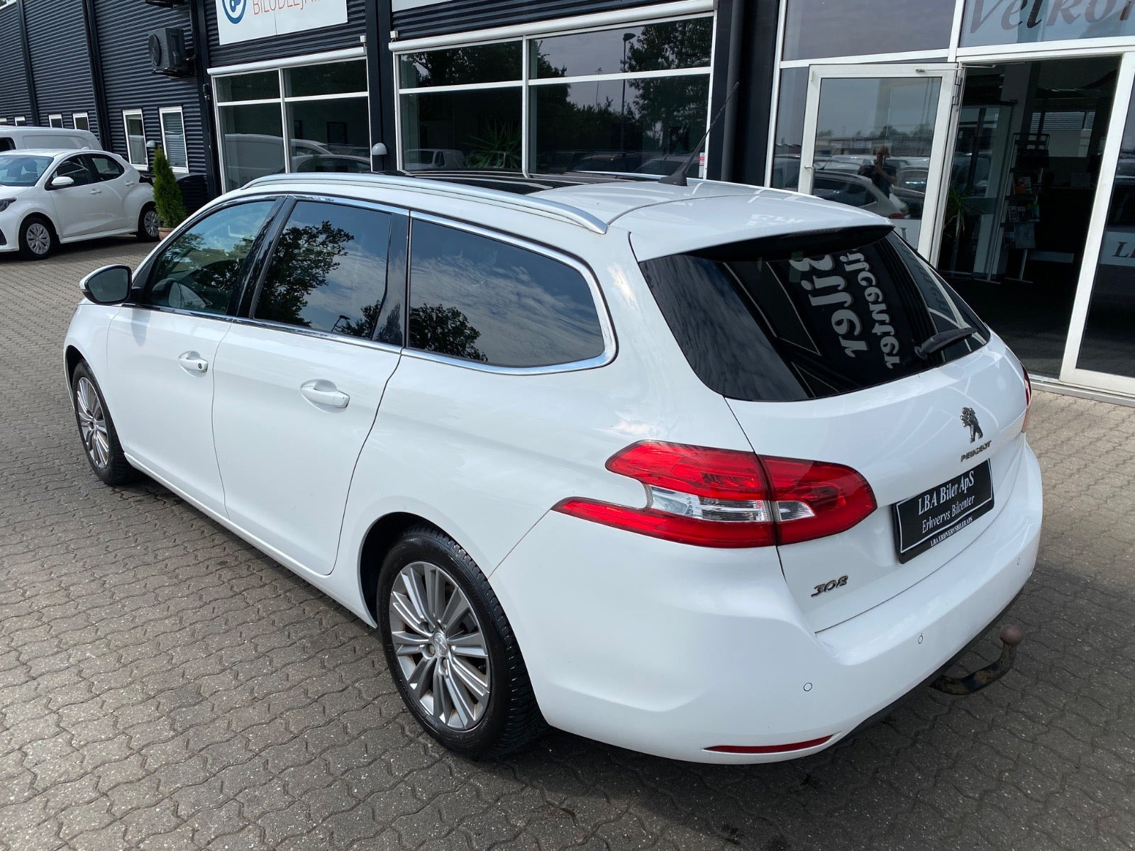 Hvid Peugeot 308 fra 2020