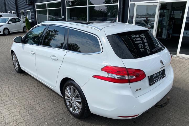 Hvid Peugeot 308 fra 2020