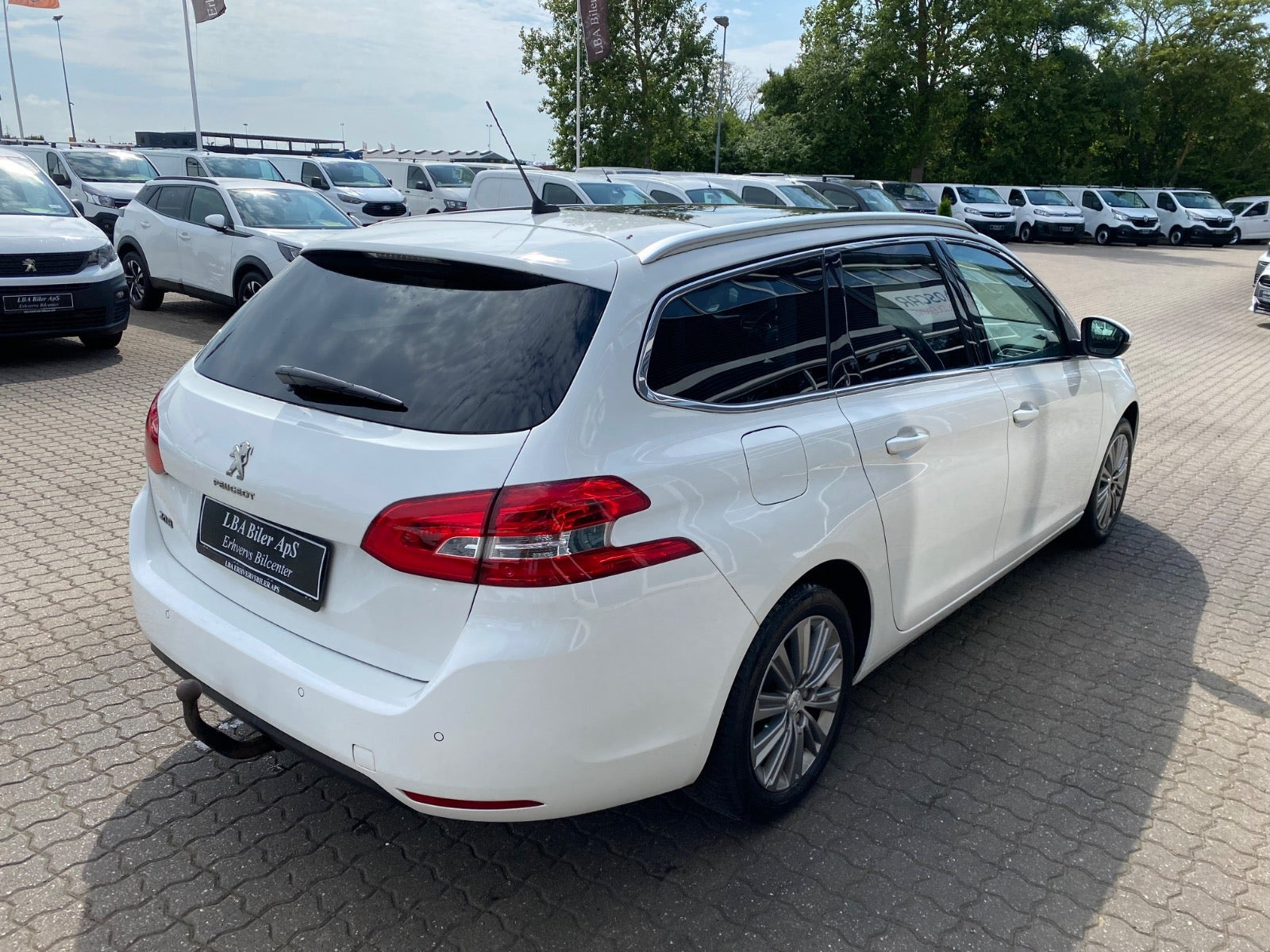 Hvid Peugeot 308 fra 2020