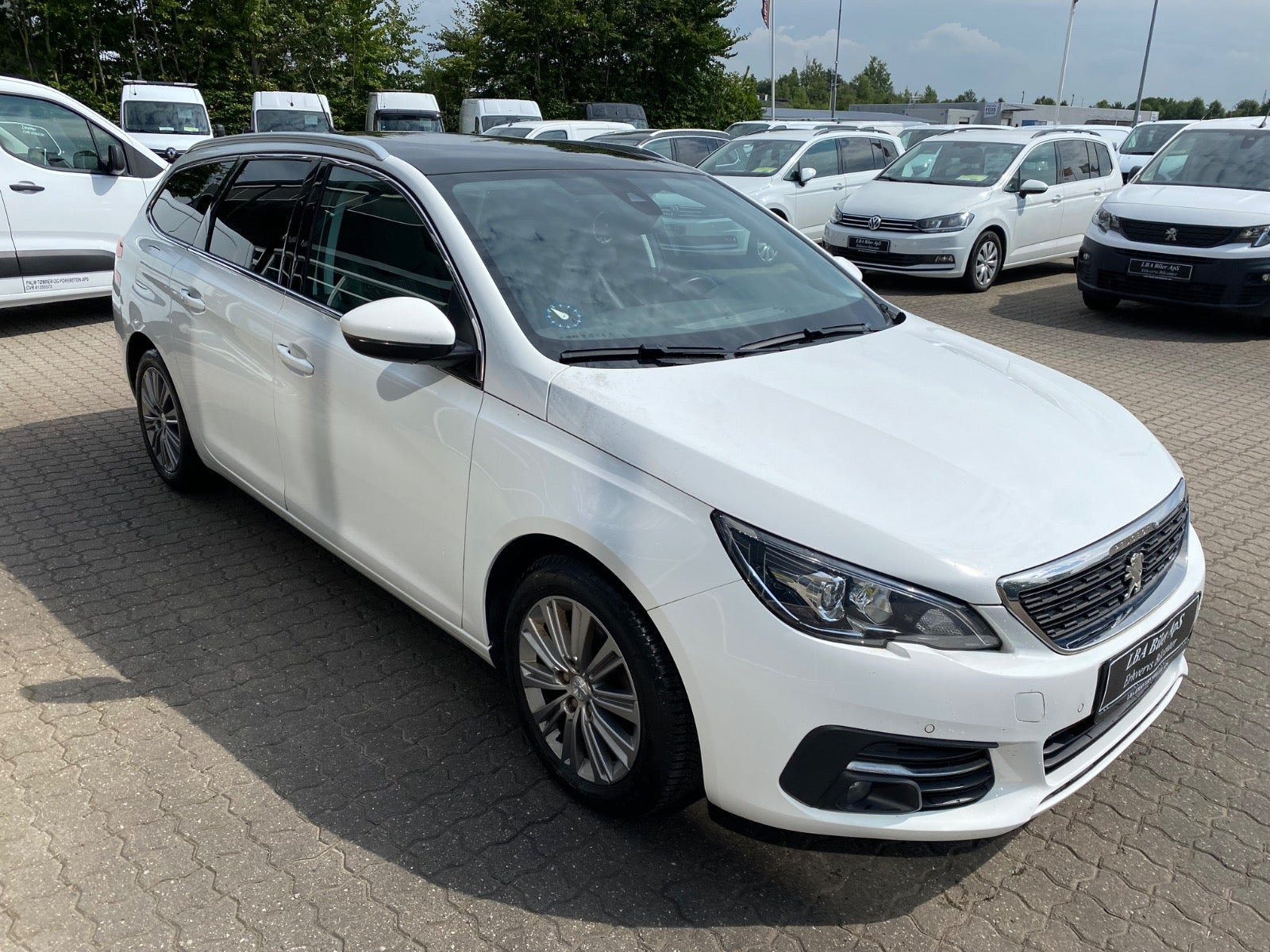 Hvid Peugeot 308 fra 2020