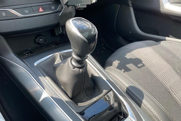 Hvid Peugeot 308 fra 2020