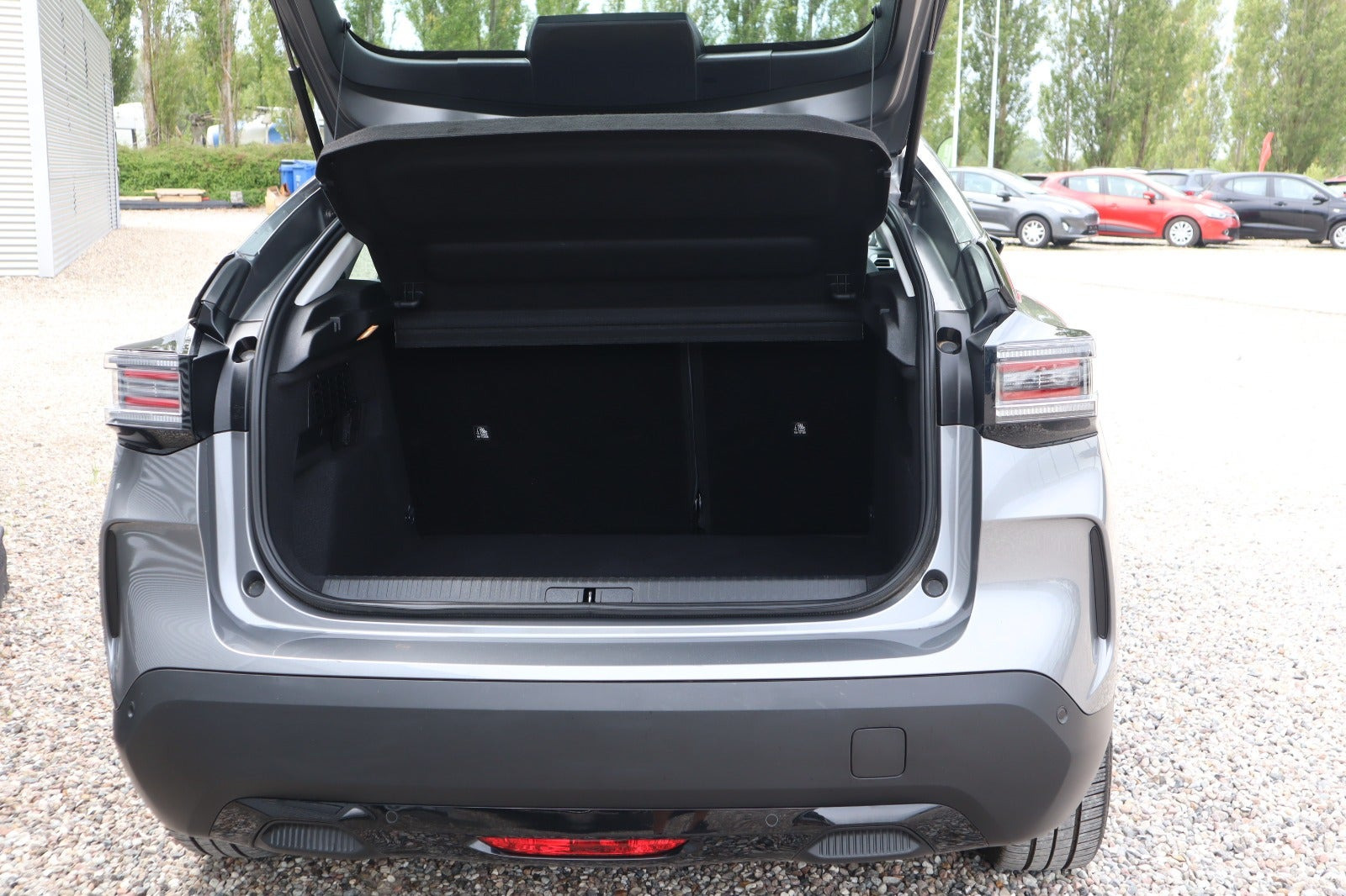 Grå Citroën ë-C4 fra 2025