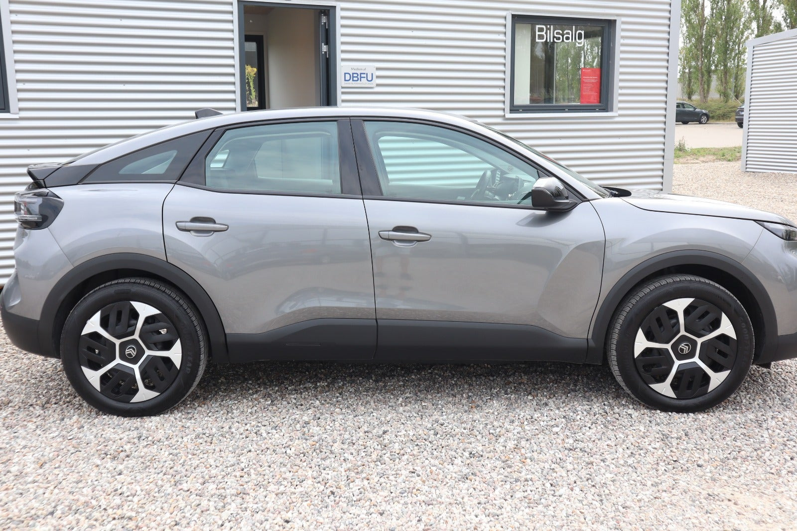 Grå Citroën ë-C4 fra 2025