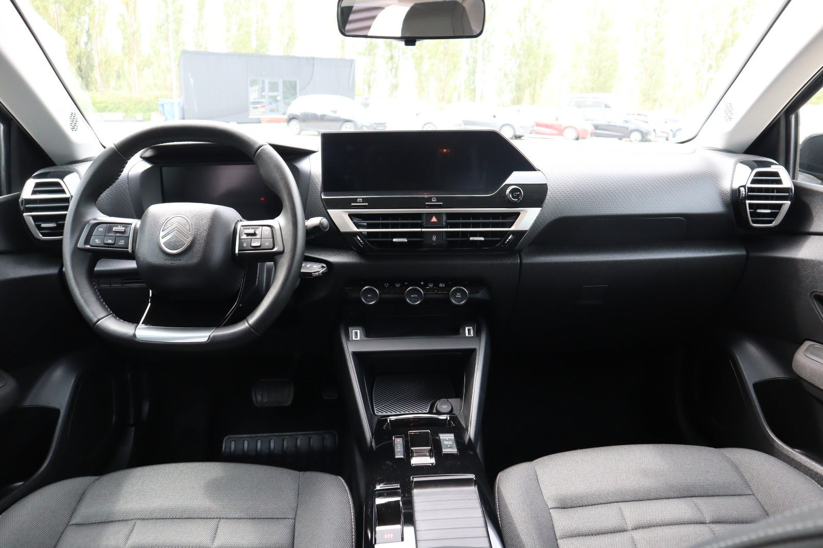 Grå Citroën ë-C4 fra 2025