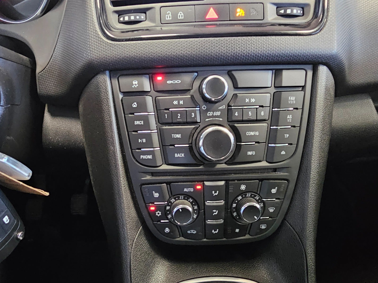 Sort Opel Meriva fra 2015