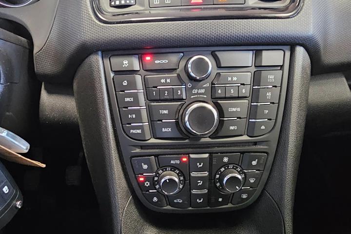 Sort Opel Meriva fra 2015