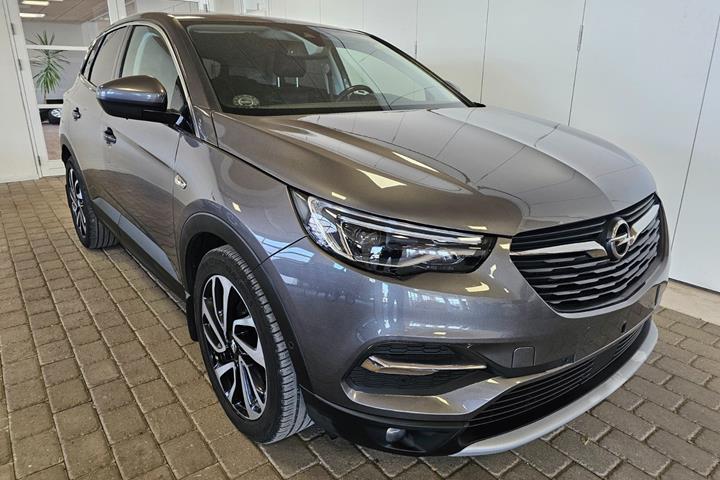 Grå Opel Grandland X fra 2018
