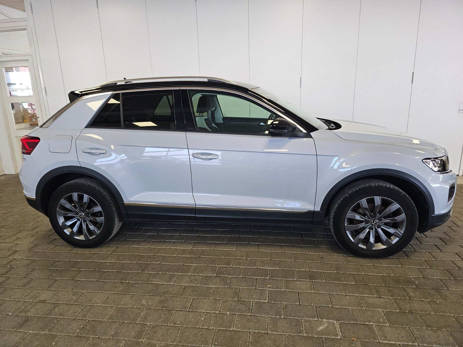 Hvid VW T-Roc fra 2022