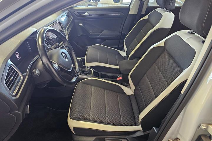 Hvid VW T-Roc fra 2022