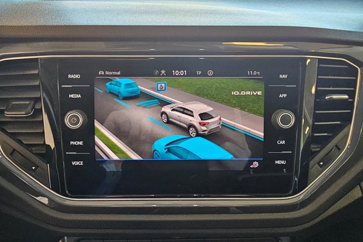 Hvid VW T-Roc fra 2022