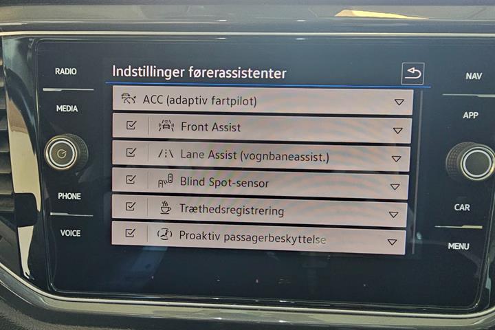 Hvid VW T-Roc fra 2022