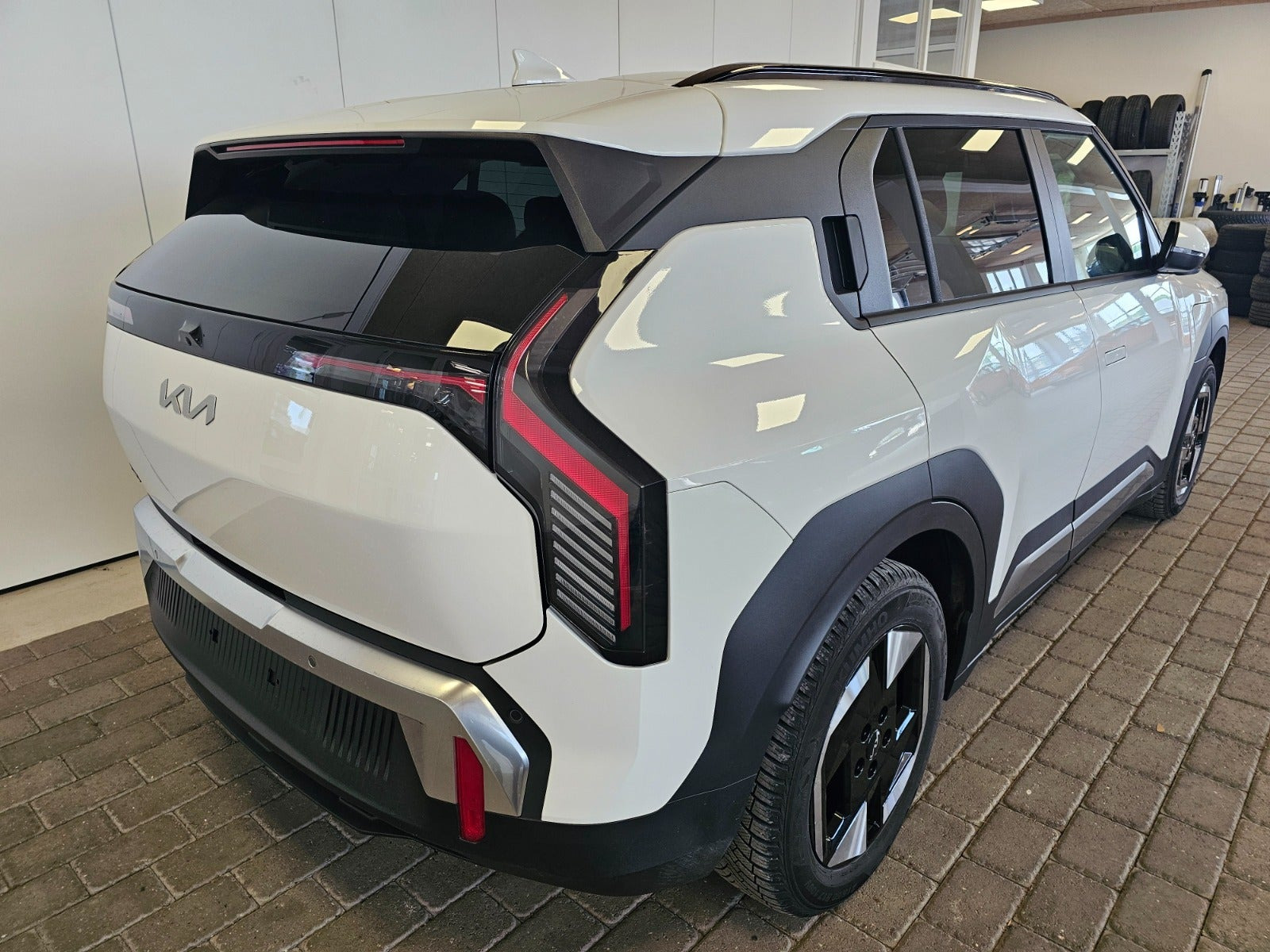 Hvid Kia EV3 fra 2025