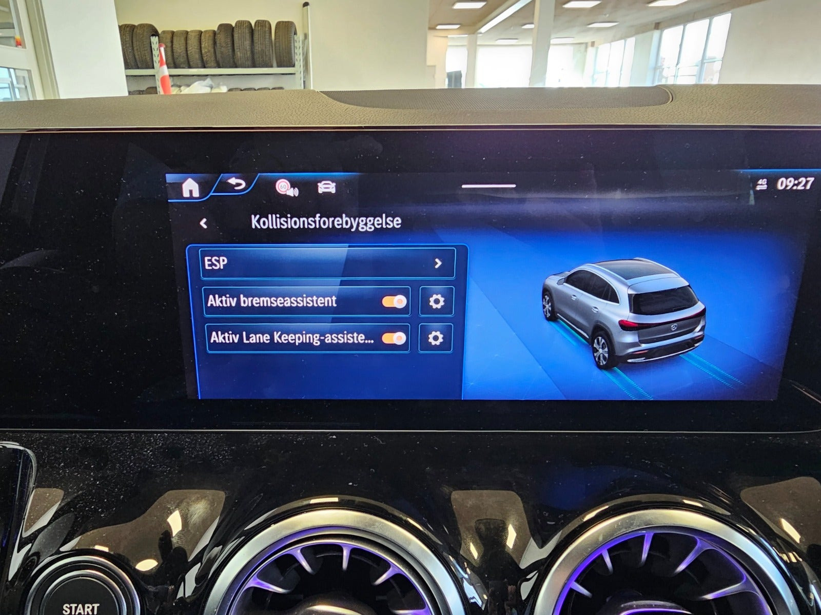 Grå Mercedes EQA250+ fra 2024