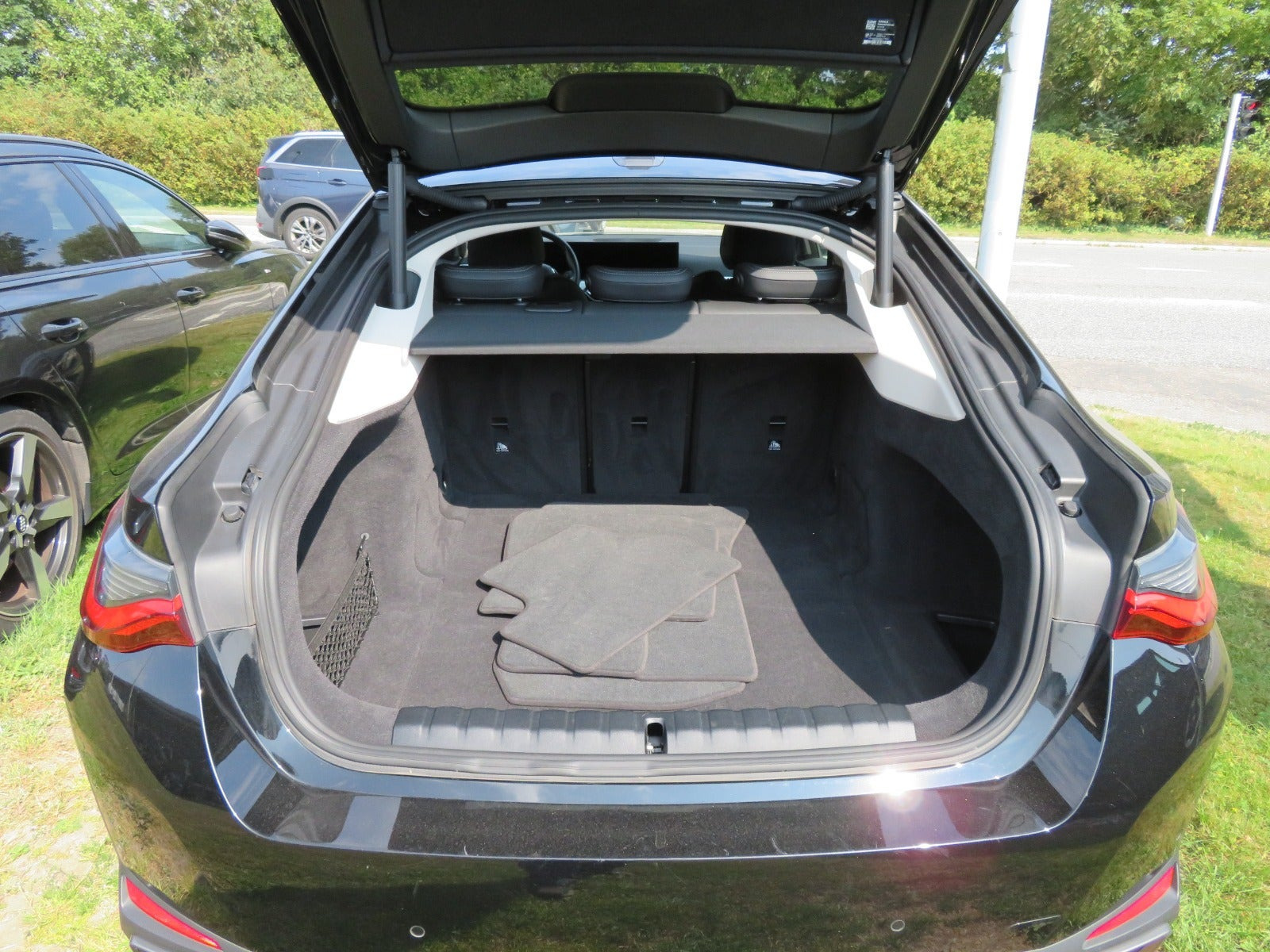 Sort BMW i4 fra 2023