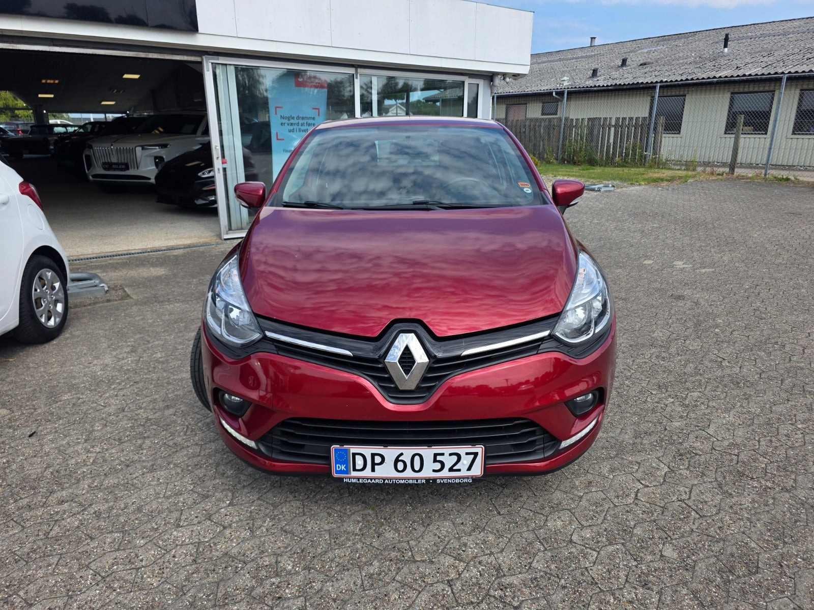Rød Renault Clio IV fra 2018