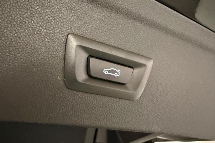 Grå BMW iX fra 2025