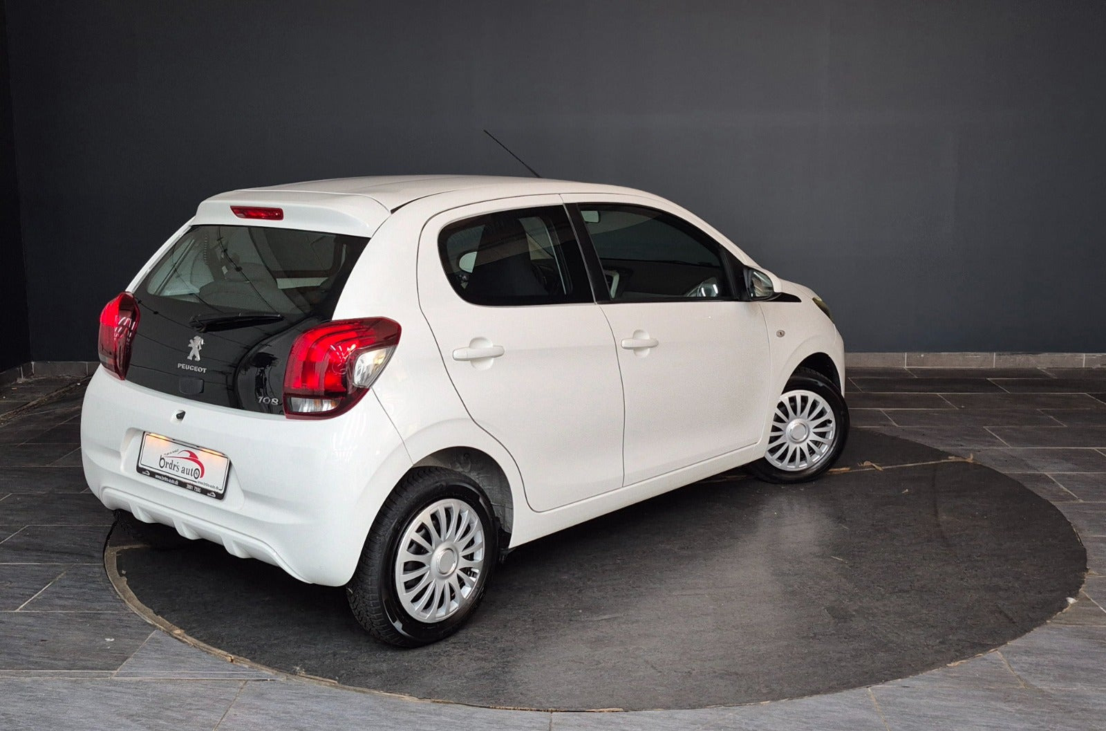 Hvid Peugeot 108 fra 2014