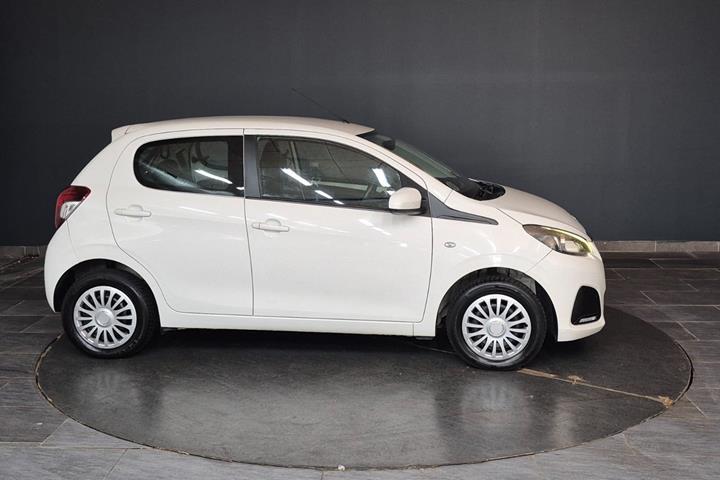Hvid Peugeot 108 fra 2014