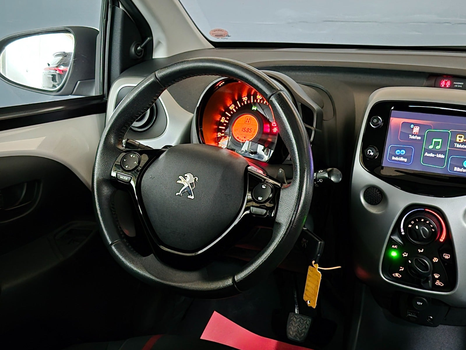 Hvid Peugeot 108 fra 2014