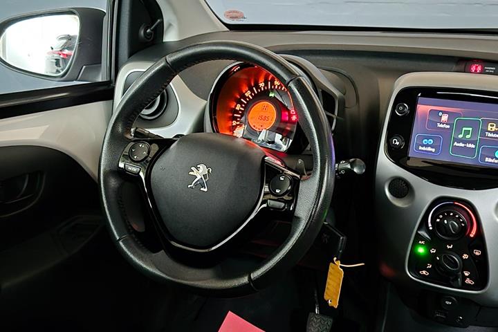 Hvid Peugeot 108 fra 2014