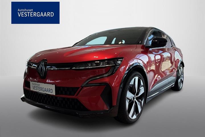 Rød Renault Megane E-Tech fra 2022