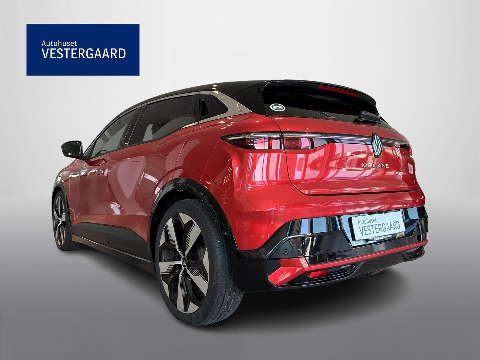 Rød Renault Megane E-Tech fra 2022