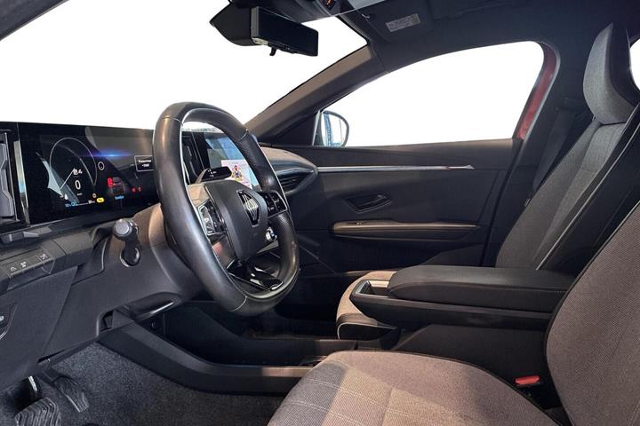 Rød Renault Megane E-Tech fra 2022
