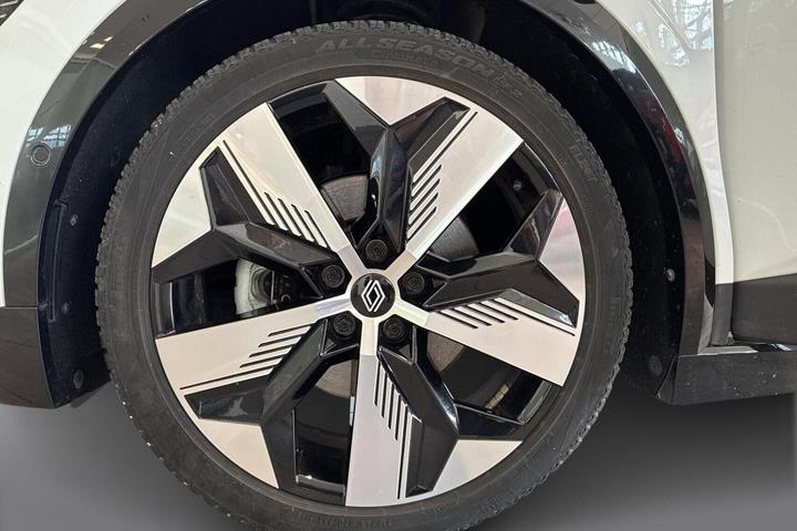 Hvid Renault Megane E-Tech fra 2023