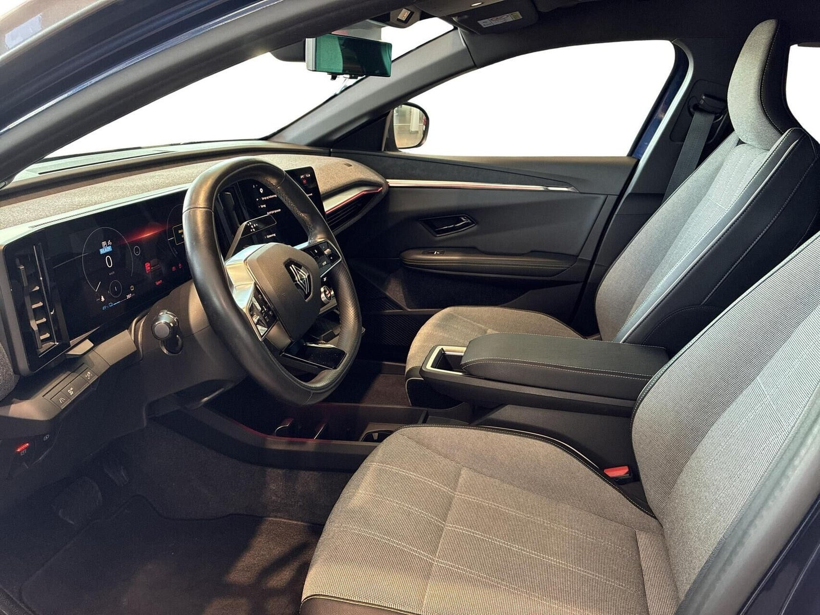 Blå Renault Megane E-Tech fra 2022