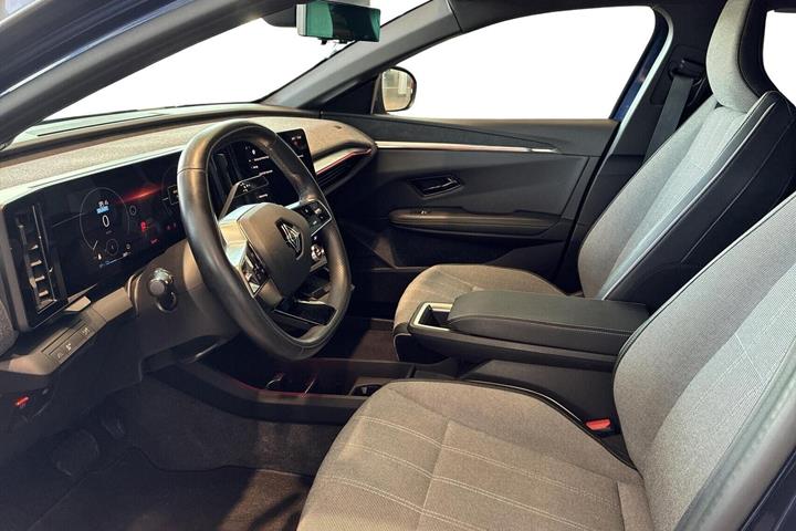 Blå Renault Megane E-Tech fra 2022