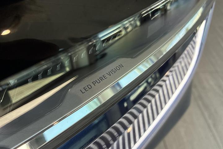 Blå Renault Megane E-Tech fra 2022