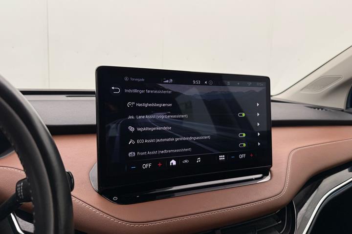 Blå Skoda Enyaq fra 2021