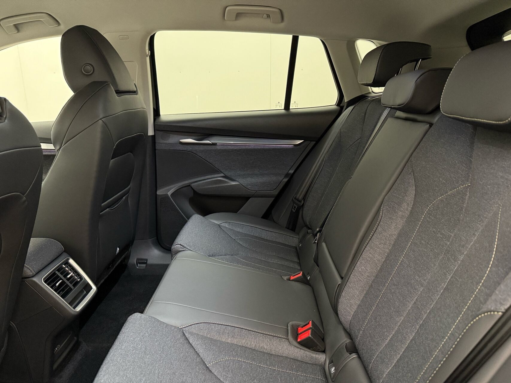 Sort Skoda Elroq fra 2026