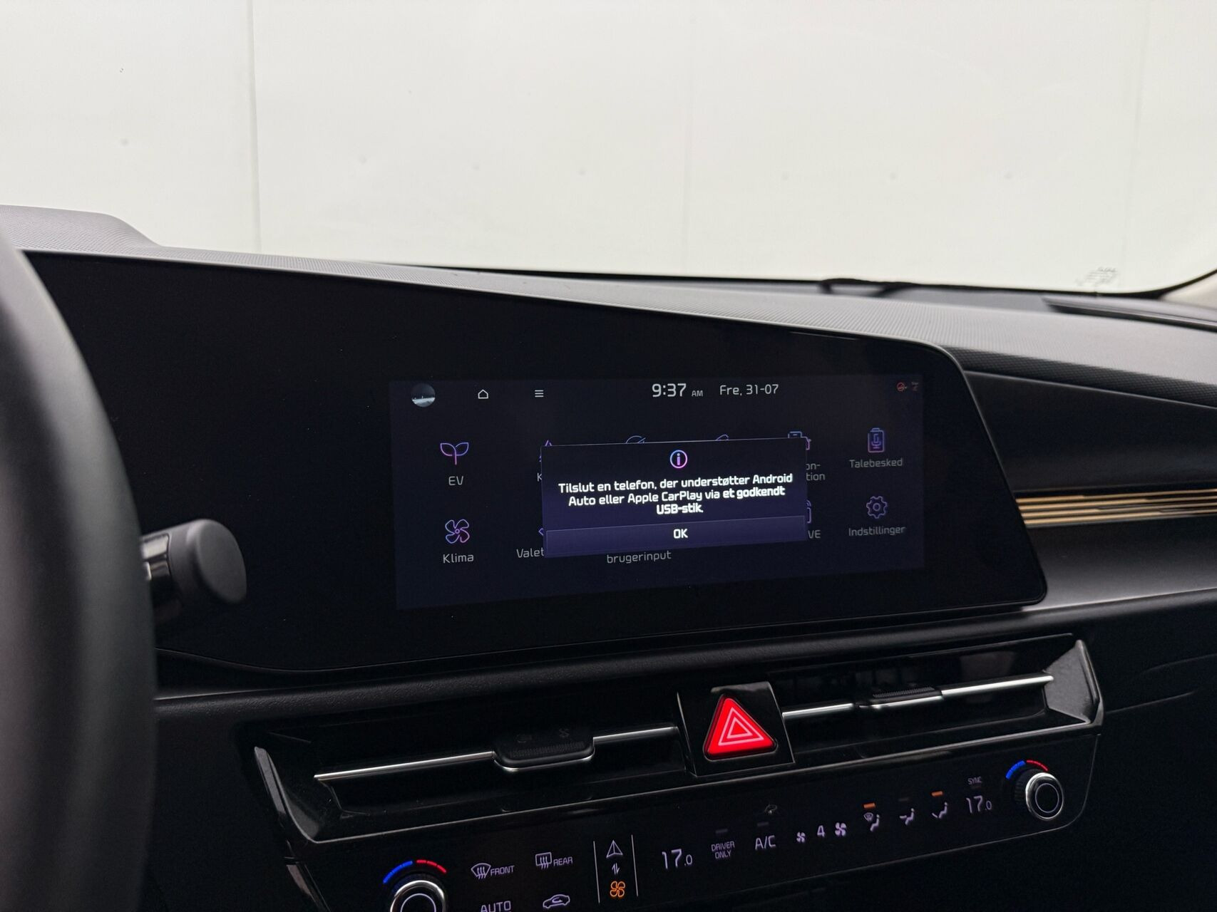 Blå Kia Niro EV fra 2024