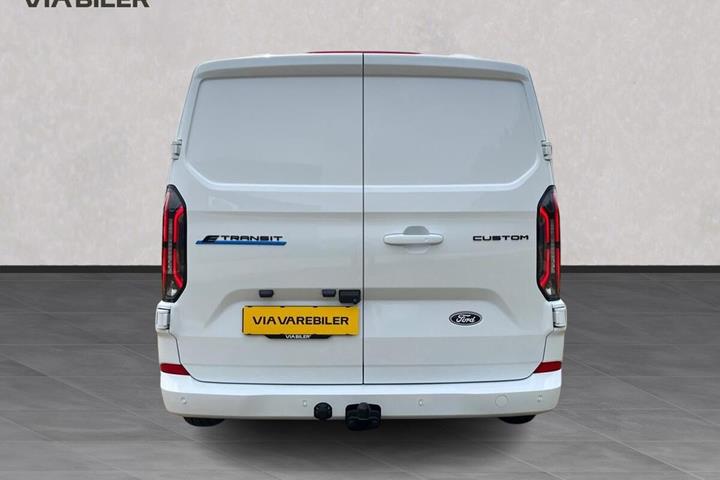 Hvid Ford E-Transit Custom fra 2026