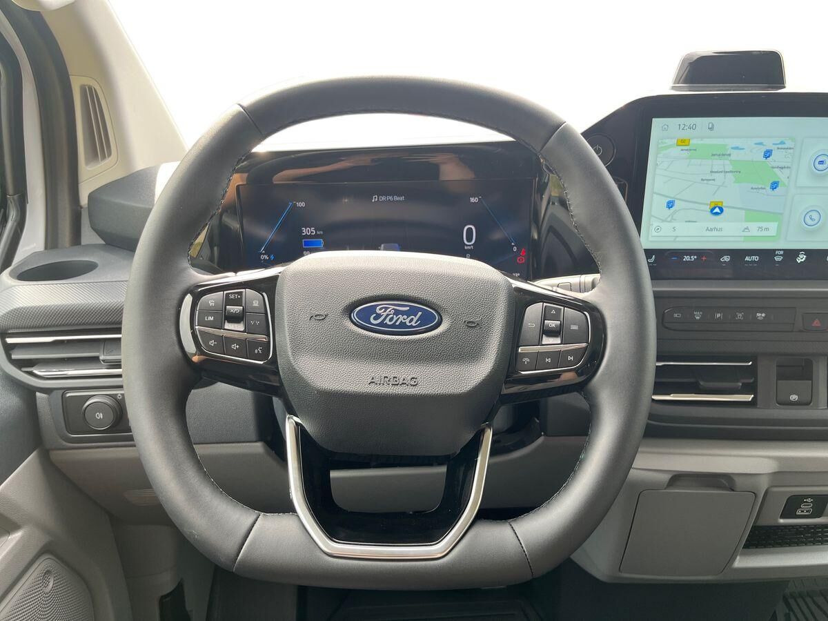 Hvid Ford E-Transit Custom fra 2026