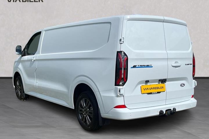 Hvid Ford E-Transit Custom fra 2026