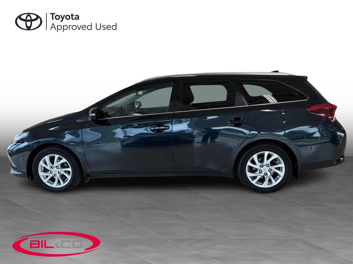 undefined Toyota Auris fra 2017