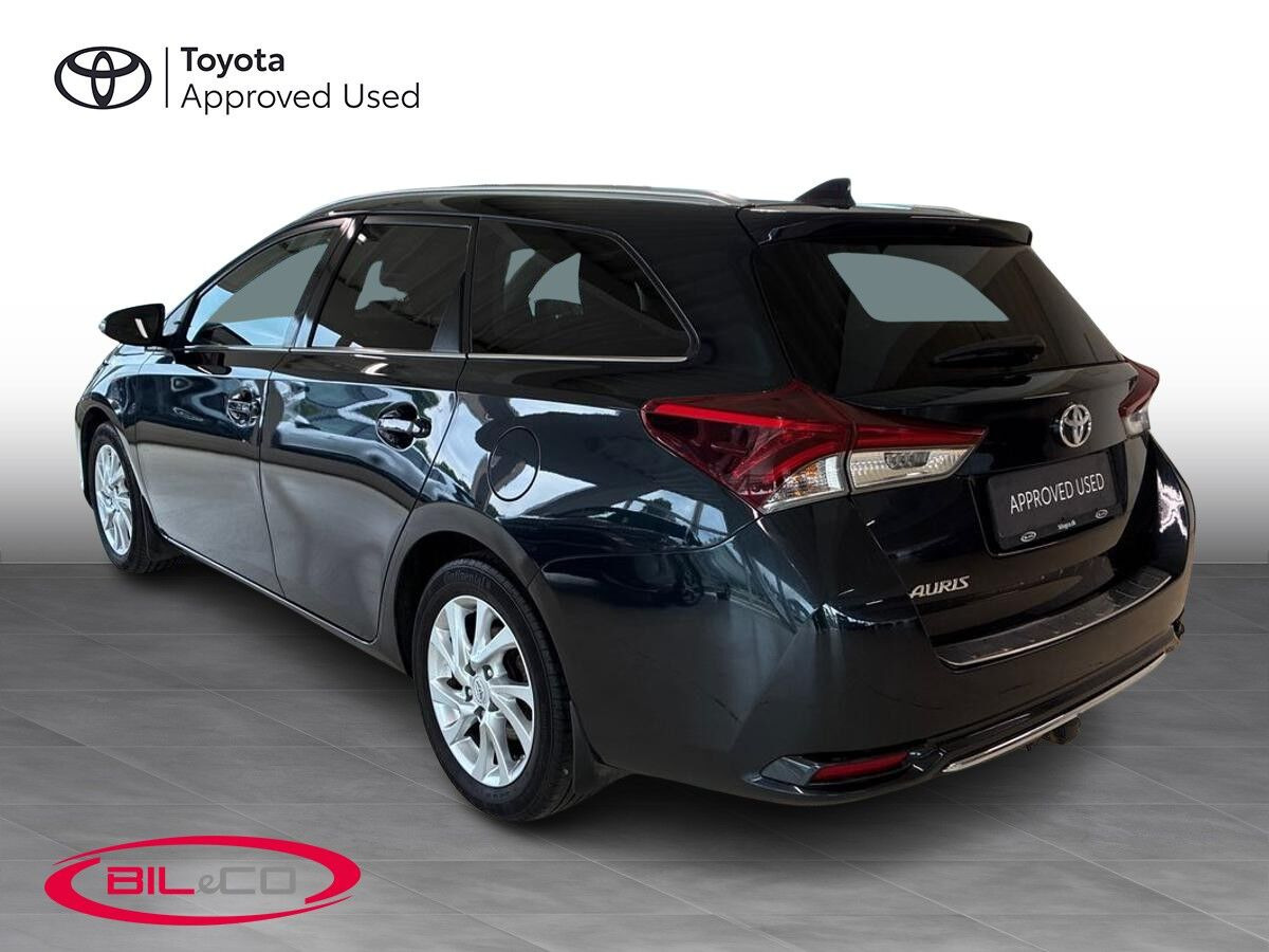 undefined Toyota Auris fra 2017