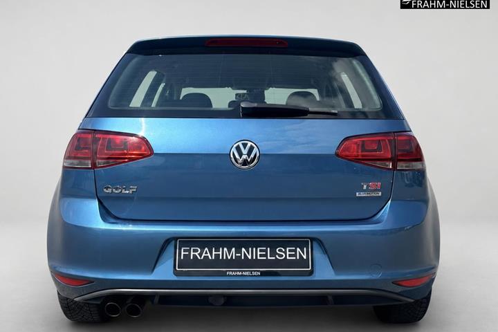 Blå VW Golf fra 2013