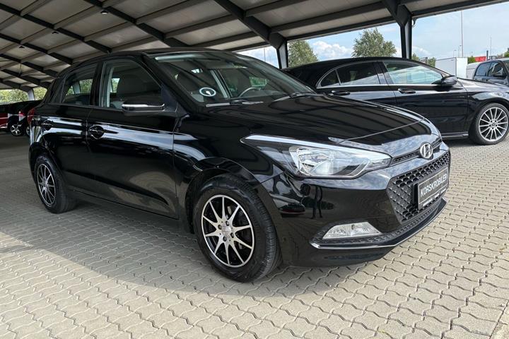 Sort Hyundai i20 fra 2017