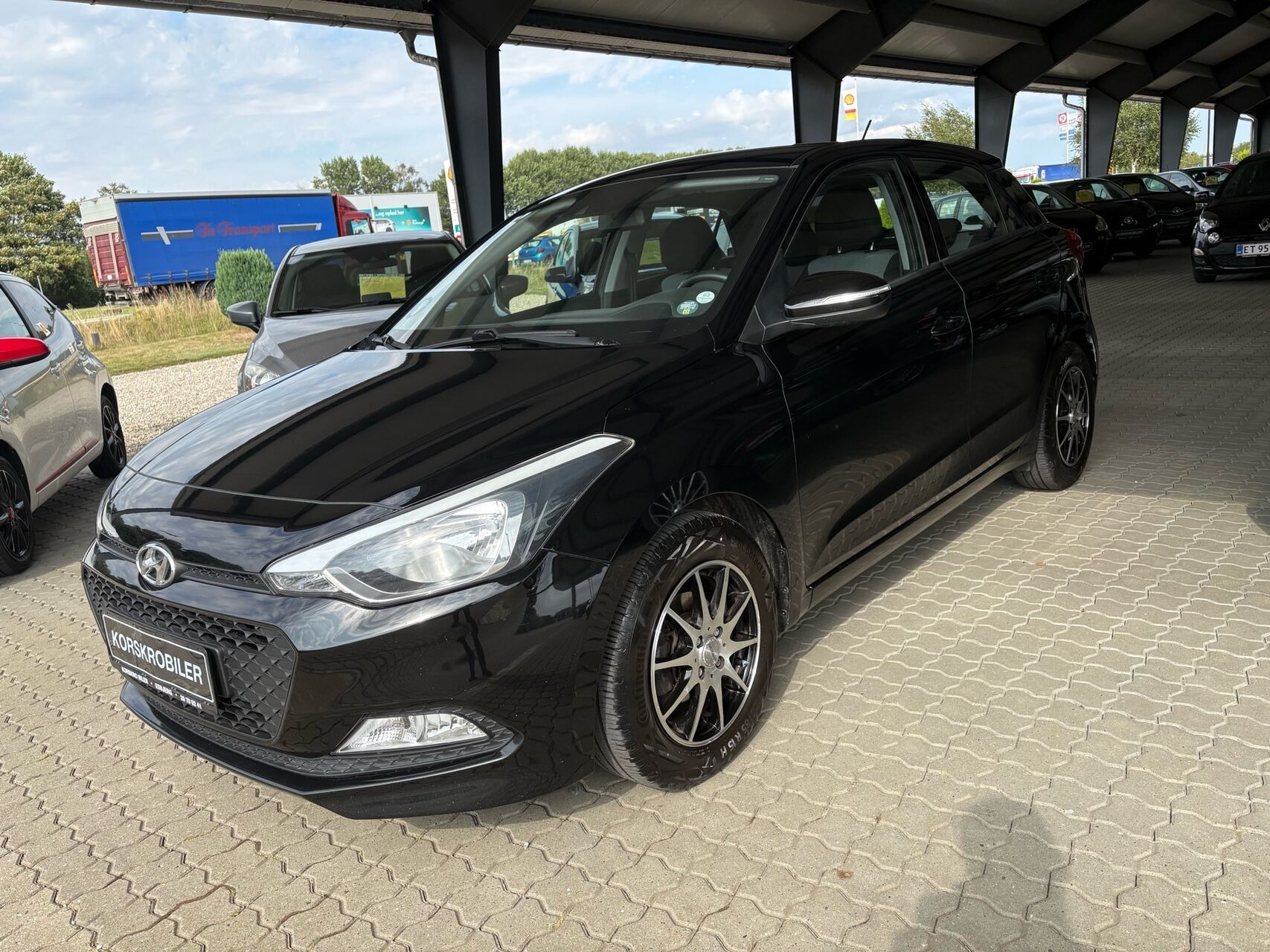 Sort Hyundai i20 fra 2017