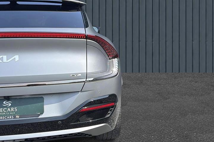 Grå Kia EV6 fra 2024