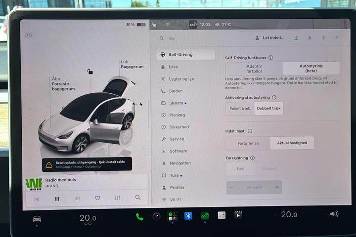 Hvid Tesla Model Y fra 2022