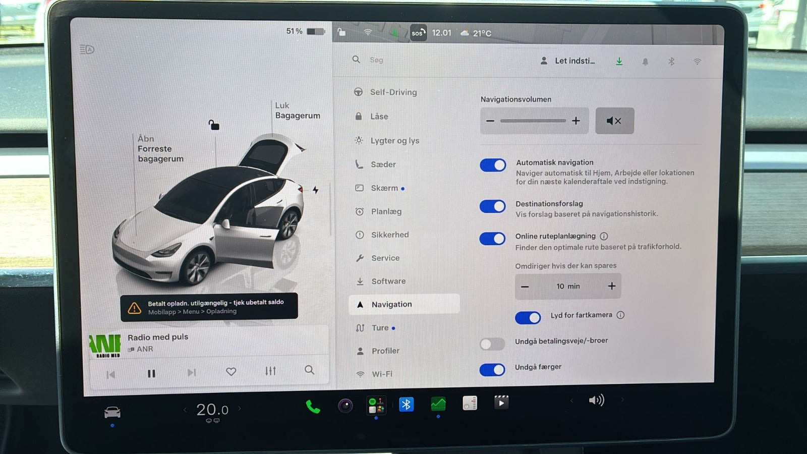Hvid Tesla Model Y fra 2022